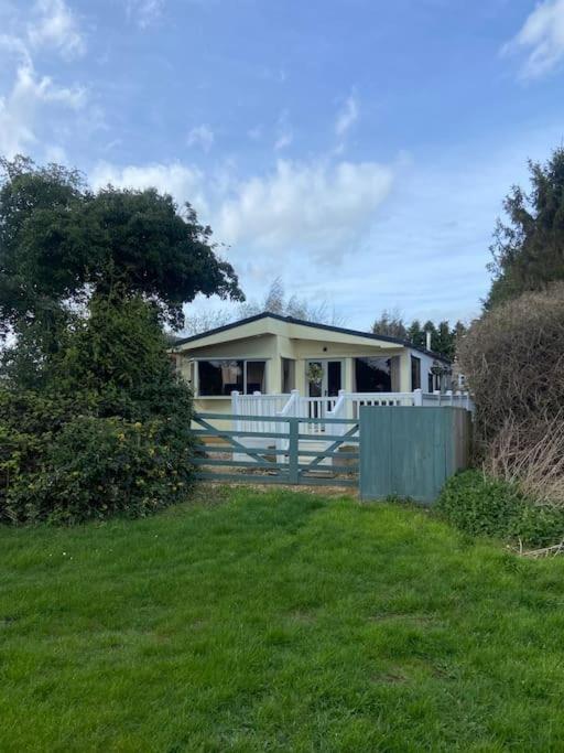 Beautiful Rural Holiday Chalet Wellingore Exterior foto